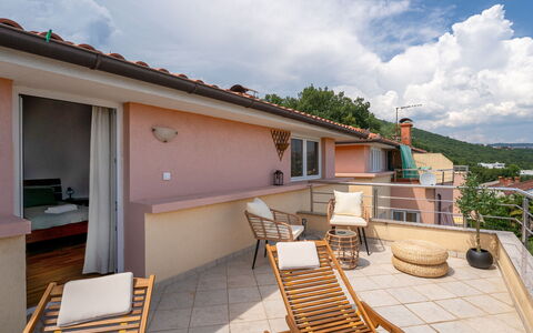Judy: Meubles, Table Cuisine Et Salle A Manger, Chaise, Sol, Mer, Balcon, Océan, Recours, Eco Hôtel, Salle À Manger