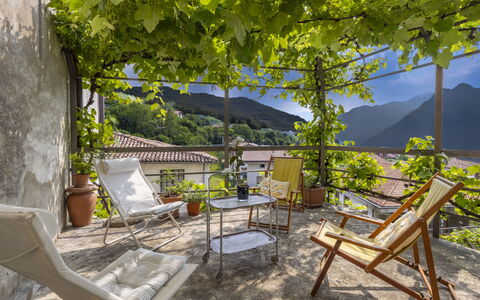 Casa Torre Il Castello: Meubles, Table Cuisine Et Salle A Manger, Chaise, Sol, Mer, Balcon, Océan, Recours, Eco Hôtel, Salle À Manger