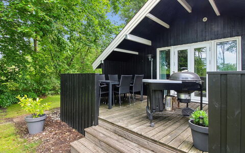 Maini - 30Km from the Sea: Bois, Dur, Planche, Chalet, Plate-Forme, Ombre, Jardin, Tache De Bois, Porche, Batiments Jardin