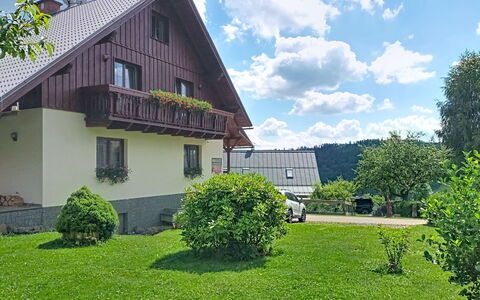 Sylva: Maison, Domicile, Chalet, Toit, Pelouse, Ferme, Jardin, Aménagement Paysager, Biens, Cour