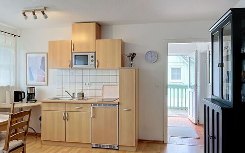 Hohe Kiefern: Meubles, Bois, Sol, Design Intérieur, Cuisine, Sol, Pièce, Comptoir, Cabinetry, Principaux Appliance