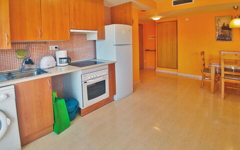 Coral Ii: Familiale, Appartement, Véhicule De Luxe, Mid-Taille Car, Parking, Sedan, Voiture Compacte, City Car