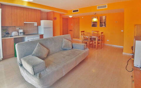 Coral Ii: Familiale, Appartement, Véhicule De Luxe, Mid-Taille Car, Parking, Sedan, Voiture Compacte, City Car