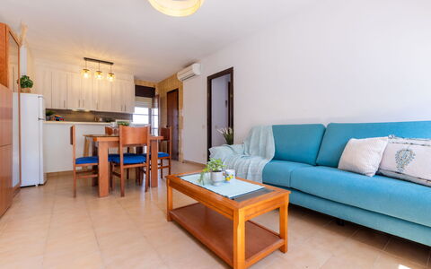 Nuri: Familiale, Appartement, Véhicule De Luxe, Mid-Taille Car, Parking, Sedan, Voiture Compacte, City Car