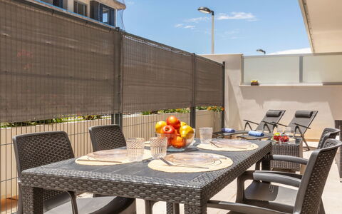 Ciudad Jardin Ii: Familiale, Appartement, Véhicule De Luxe, Mid-Taille Car, Parking, Sedan, Voiture Compacte, City Car
