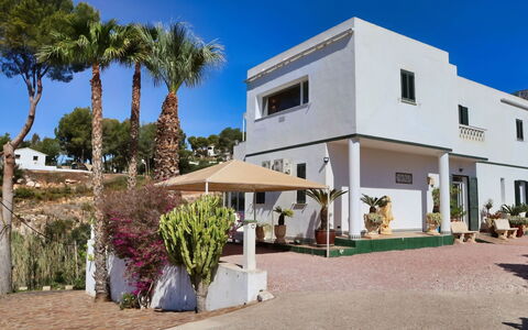 Castillo: Familiale, Appartement, Véhicule De Luxe, Mid-Taille Car, Parking, Sedan, Voiture Compacte, City Car