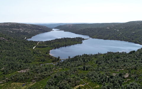 Hellebu: Ressources En Eau, L'Eau, Plan D'Eau, Environnement Naturel, La Nature, Paysage Naturel, Banque, Cours D'Eau, Paysage, Écorégion