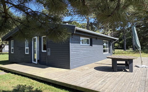 Vilmar - 450M from the Sea: Bois, Chalet, Porte, Planche, Siding, Dur, Batiments Jardin, Plate-Forme, Cabane En Rondins