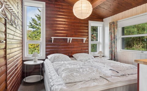 Vilmar - 450M from the Sea: Bois, Plafond, Design Intérieur, Domicile, Meubles, Chambre, Lit, Sol, Sol, Tache De Bois