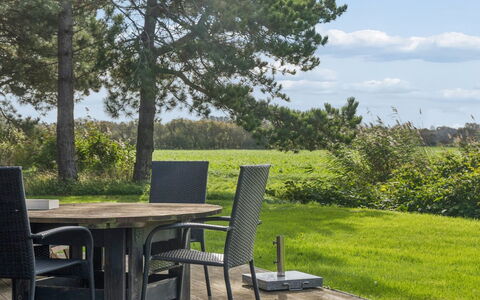 Vilmar - 450M from the Sea: Meubles, Mobilier De Jardin, Chaise, Tableau De Plein Air, Lot Terre, Dur, Jardin, Pelouse, Ombre, Tache De Bois