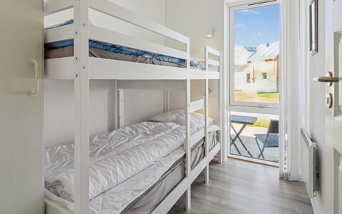Majvi - 2.3Km from the Sea: Gelé, L'Hiver, Neige, Daylighting, Chambre
