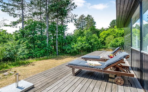 Tabetha - 800M from the Sea: Bois, Dur, Parquet, Plate-Forme, Planche, Jardin, Ombre, Eco Hôtel, Tache De Bois, Mobilier De Jardin