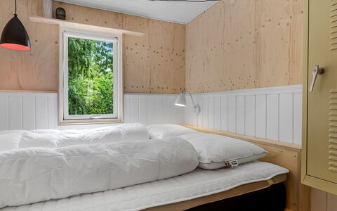 Hejne - 600M from the Sea: Mur, Chambre, Bois, Design Intérieur, Lit, Meubles, Sol, Sol, Plafond, Drap De Lit