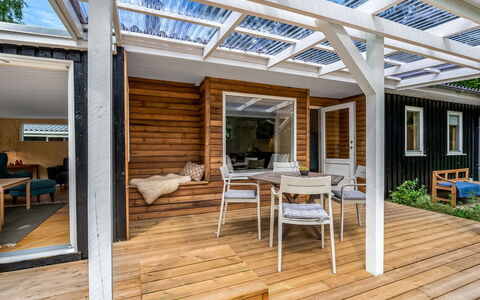 Hejne - 600M from the Sea: Bois, Parquet, Porche, Dur, Sol, Plate-Forme, Tache De Bois, Sol, Planche, Structure En Plein Air