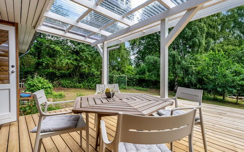 Hejne - 600M from the Sea: Meubles, Bois, Mobilier De Jardin, Chaise, Table, Tableau De Plein Air, Ombre, Porche, Plate-Forme, Structure En Plein Air