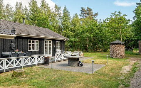 Alivia - 500M from the Sea: Chalet, Maison, Toit, Domicile, Jardin, Batiments Jardin, Arrière-Cour, Cour, Biens, Pelouse