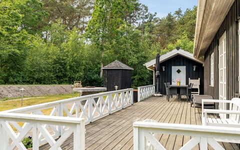 Alivia - 500M from the Sea: Bois, Porche, Domicile, Chalet, Dur, Planche, Plate-Forme, Boardwalk, Passerelle, Siding