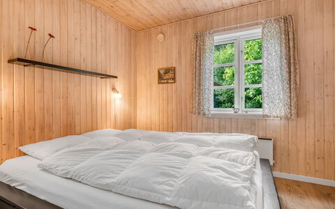 Alivia - 500M from the Sea: Lit, Chambre, Bois, Drap De Lit, Design Intérieur, Sol, Literie, Sol, Plafond, Cadre De Lit