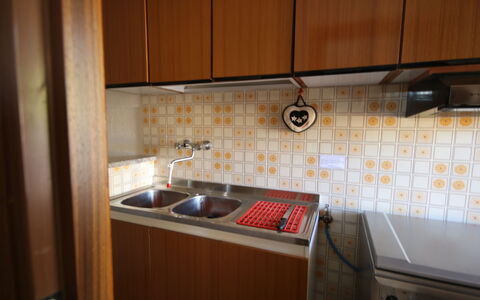 Il Paradiso tra Gli Ulivi: Cuisine, Bois, Sol, Evier, Évier, Comptoir, Principaux Appliance, Appareil De Cuisine, Sol, Design Intérieur