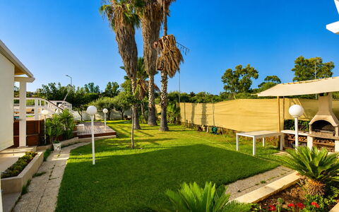 Le Vele della Contea: Lot Terre, Jardin, Pelouse, Ombre, Aménagement Paysager, Biens, Recours, Cour, Eco Hôtel, Hacienda