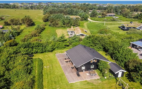 Ruka - 600M from the Sea: Bois, Domicile, Meubles, Plafond, Chalet, Salon, Dur, Chaise, Parquet