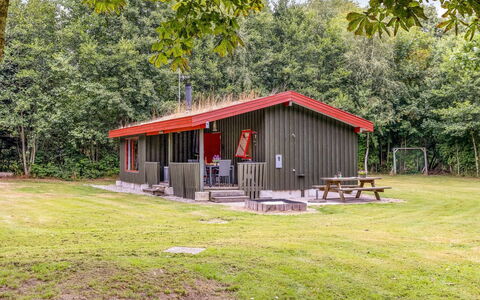 Arleta - 2Km from the Sea: Toit, Maison, Lot Terre, Domicile, Chalet, Biens, Batiments Jardin, Ombre, Cabane En Rondins, Aménagement Paysager
