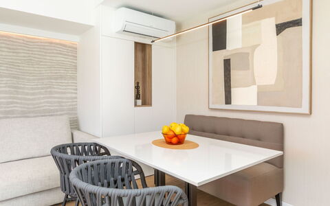 Las Vegas Ii: Appartement, Condominium, Usage Mixte, Hôtel, Balcon