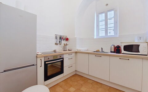 Casa Memmi Mouriès: Principaux Appliance, Appareil De Cuisine, Sol, Cuisine, Design Intérieur, Cabinetry, Sol, Comptoir, Plafond, Électroménager