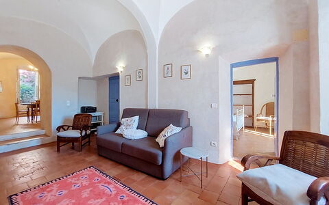 Casa Memmi Mouriès: Meubles, Sol, Design Intérieur, Plafond, Sol, Pièce, Éclairage, Chaise, Salon, Plante D'Appartement