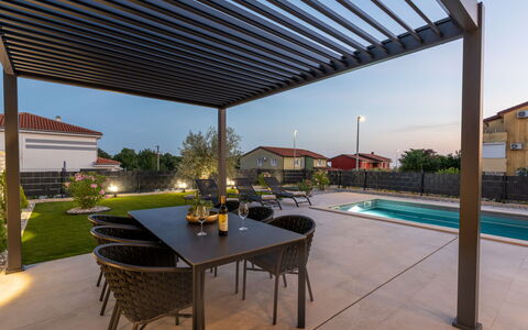 Villa Angelus: Appartement, Condominium, Usage Mixte, Hôtel, Balcon