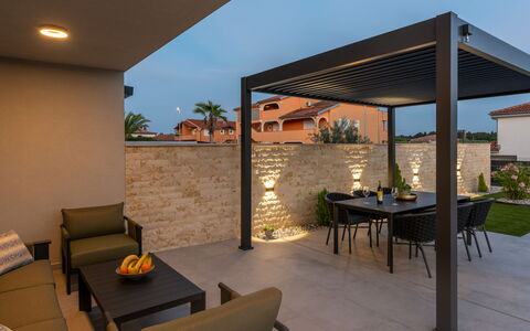 Villa Angelus: Appartement, Condominium, Usage Mixte, Hôtel, Balcon