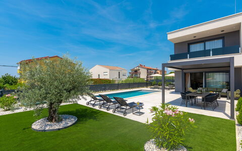Villa Angelus: Appartement, Condominium, Usage Mixte, Hôtel, Balcon