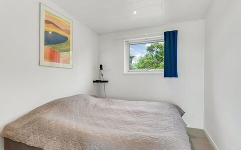 Apsolon - 100M from the Sea: Bois, Sol, Sol, Chambre, Plafond, Design Intérieur, Lit, Pièce, Drap De Lit, Cadre De Lit