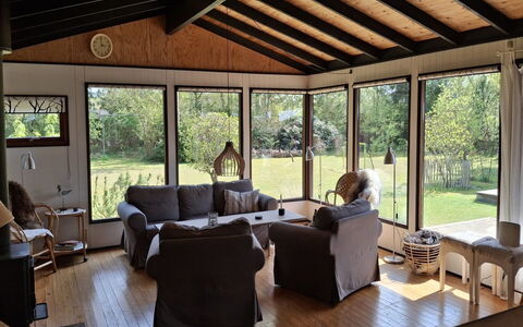 Thorunn - 250M from the Sea: Meubles, Design Intérieur, Bois, Plafond, Sol, Sol, Éclairage, Table, Pièce, Chaise