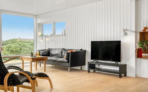 Melita - 300M from the Sea: Sol, Parquet, Bois, Sol, Design Intérieur, Meubles, Revêtement De Sol Stratifié, Salon, Plafond, Domicile