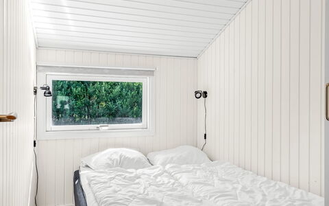 Esalina - 800M from the Sea: Bois, Sol, Sol, Chambre, Domicile, Plafond, Literie, Lit, Planche, Drap De Lit