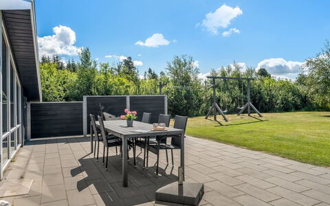 Esalina - 800M from the Sea: Mobilier De Jardin, Meubles, Chaise, Ombre, Jardin, Tableau De Plein Air, Plate-Forme, Aménagement Paysager, Dur, Patio