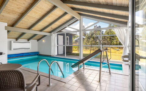Gertrud - 800M from the Sea: Piscine, Recours, Hôtel, Chaise, Conception, Eco Hôtel, Villa, Thermes, Centre De Loisirs, Hôtel Boutique