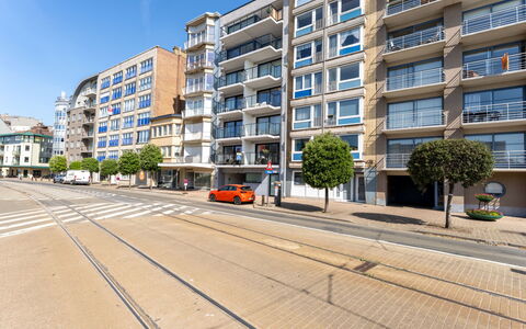 Casa Nova with Balcony: Bâtiment, Jour, Ville, Zone Urbaine, Appartement, Zone Résidentielle, Quartier, Zone Métropolitaine, Architecture, Ville