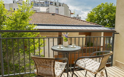 Patti: Meubles, Bois, Chaise, Mobilier De Jardin, Porche, Table, Tableau De Plein Air, Balcon, Plate-Forme, Tache De Bois