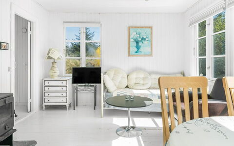 Inan - 800M from the Sea: Meubles, Design Intérieur, Sol, Bois, Sol, Plafond, Domicile, Salon, Table, Pièce
