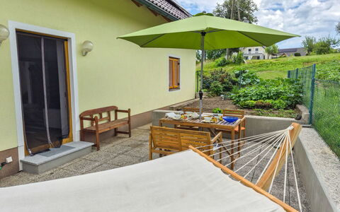 Haus Valentin: Meubles, Mobilier De Jardin, Chaise, Sol, Table, Ombre, Pot De Fleur, Jardin, Tableau De Plein Air, Parapluie