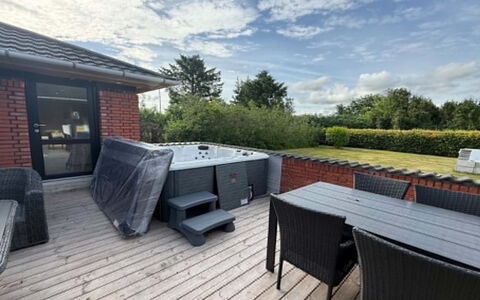 Alette - 400M from the Sea: Meubles, Piscine, Mobilier De Jardin, Arrière-Cour, Patio, Cour, Jardin, Tache De Bois, Cour