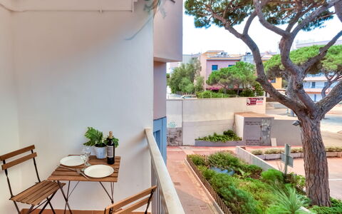 Cannes: Appartement, Zone Résidentielle, Design Urbain, Balcon, Condominium, Ombre, Cour