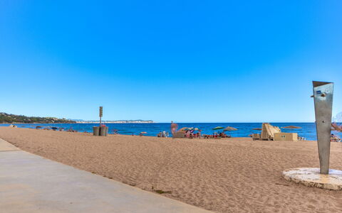 Cannes: Bleu, Ciel, Plage, Horizon, Été, Côte, Mer, Le Sable, Cotiers Et Relief Océaniques, Rive