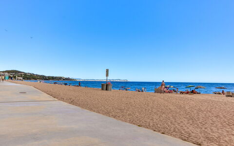 Cannes: Bleu, Plage, Environnement Naturel, Horizon, Été, Côte, Le Sable, Mer, Cotiers Et Relief Océaniques, Rive