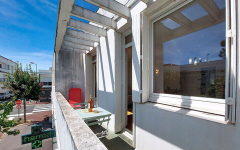 Metadier: Mur, Composite, Design Urbain, Béton, Appartement, Balcon, Peindre, Daylighting, Ombre