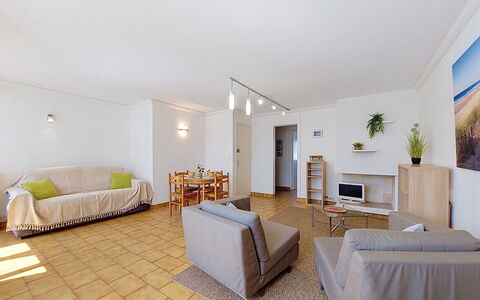 Metadier: Meubles, Sol, Design Intérieur, Sol, Plafond, Canapé, Bois, Pièce, Parquet, Salon