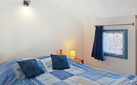 Les Dunes: Design Intérieur, Mur, Sol, Sol, Bois, Plafond, Meubles, Chambre, Pièce, Lit