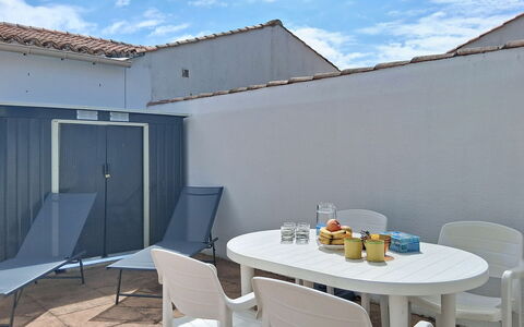Les Dunes: Meubles, Mobilier De Jardin, Chaise, Ombre, Tableau De Plein Air, Tuile, Balcon